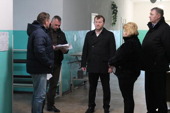 Руслан Тихонченко перевірив хід ремонтів на об’єктах у Валківському та Нововодолазькому районах
