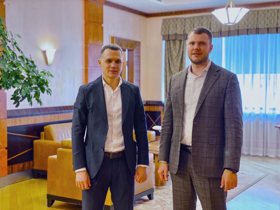 Голова ХОДА обговорив проєкти розвитку ХАЗу, ПВРЗ та заводу Малишева з міністром інфраструктури