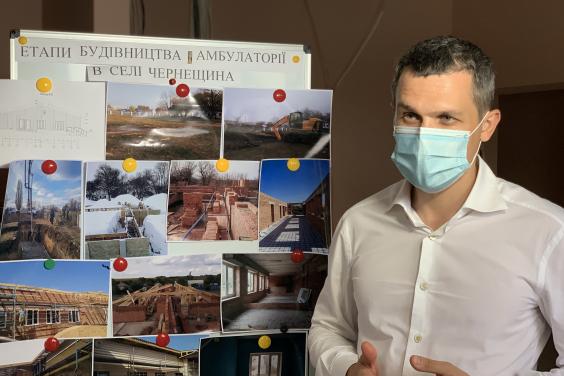 В амбулаторії села Чернещина на Борівщині відновлюють будівельні роботи