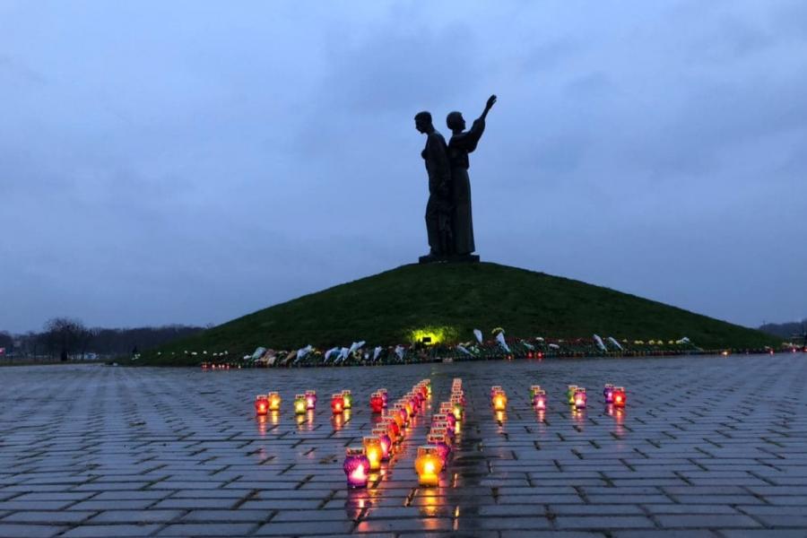 На Харківщині вшанували пам’ять жертв Голодоморів