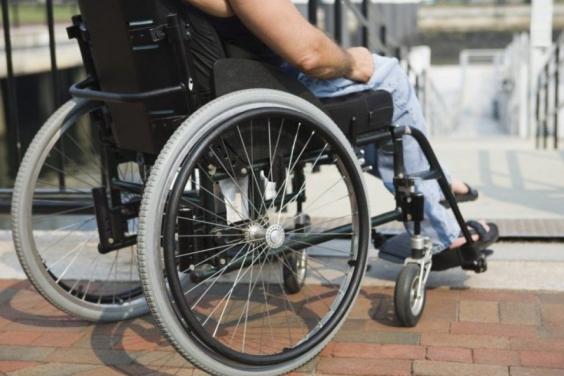 Заклади охорони здоров’я мають забезпечити фізичну доступність своїх будівель для осіб з інвалідністю