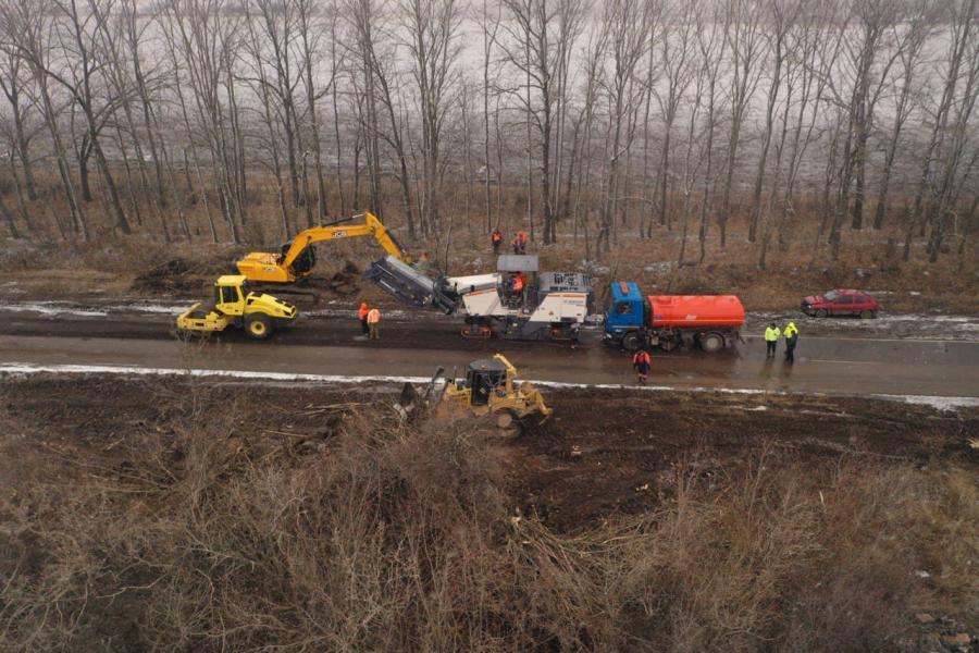 Розпочато капітальний ремонт автомобільної дороги місцевого значення «Дергачі-П’ятихатки»