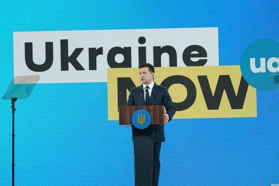 Українські телеканали мають рекламувати нашу державу у світі. Президент