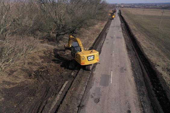 Розпочався ремонт на дорозі місцевого значення «Нова Іванівка-Орілька на Чернявщину»