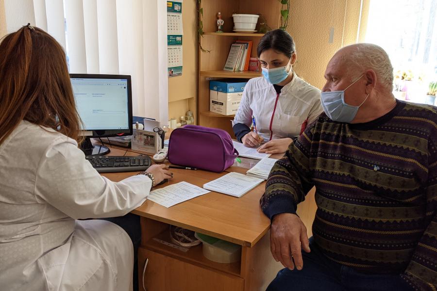 На Харківщині розпочалася імунізація людей віком 65+ вакциною AstraZeneca-SKBio