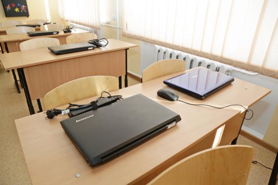Для вчителів Харківщини закуплять ноутбуки на понад 58 млн грн