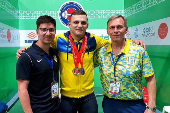 Харків’яни завоювали медалі чемпіонату світу з важкої атлетики серед юніорів у Ташкенті
