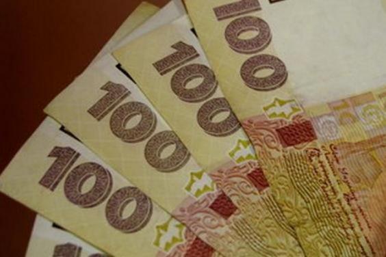 Завершено виплати «карантинних» 8 тисяч гривень
