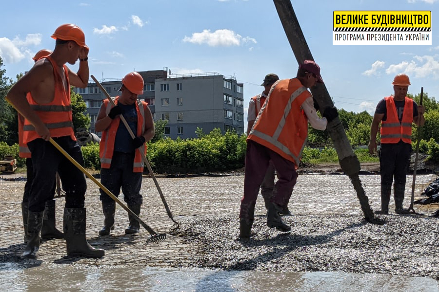 На будівництві ФОКу в Чугуєві вже закінчують чорнову заливку підлог