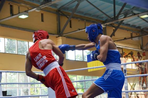 У Харкові стартував молодіжний чемпіонат України з боксу