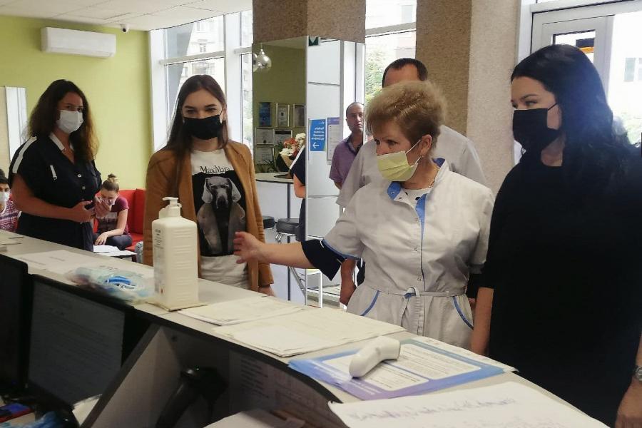Айна Тимчук: Кожен житель Харківщини може обирати, де і якою вакциною зробити щеплення проти COVID-19