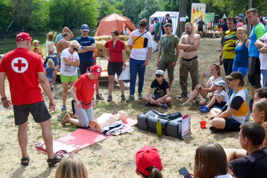 В Змиеве прошел туристический палаточный фестиваль