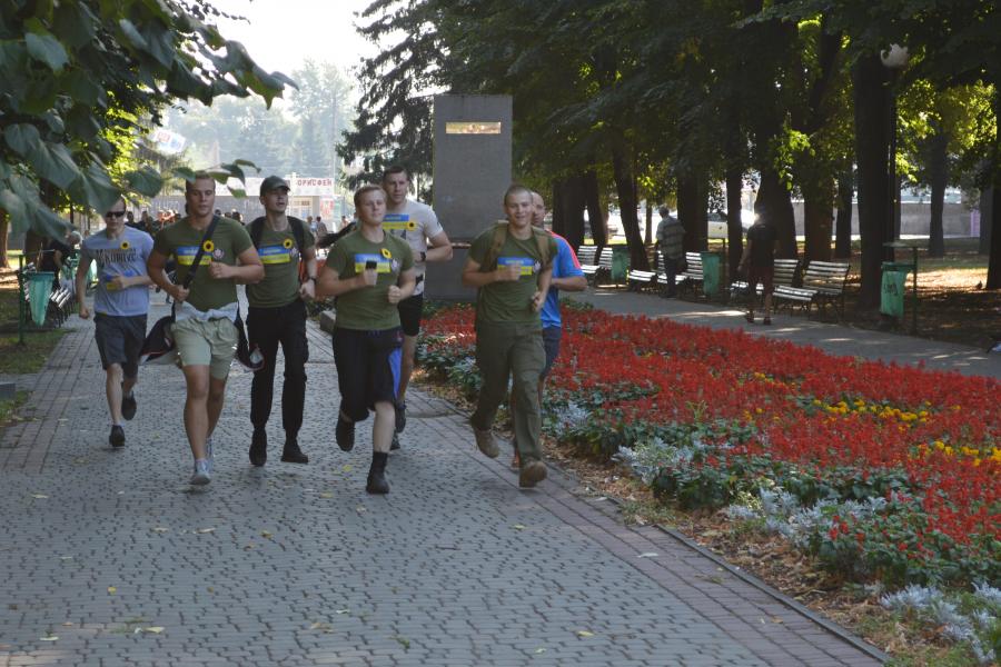 В області пройшов Всеукраїнський патріотичний забіг «Шаную воїнів, біжу за героїв України»
