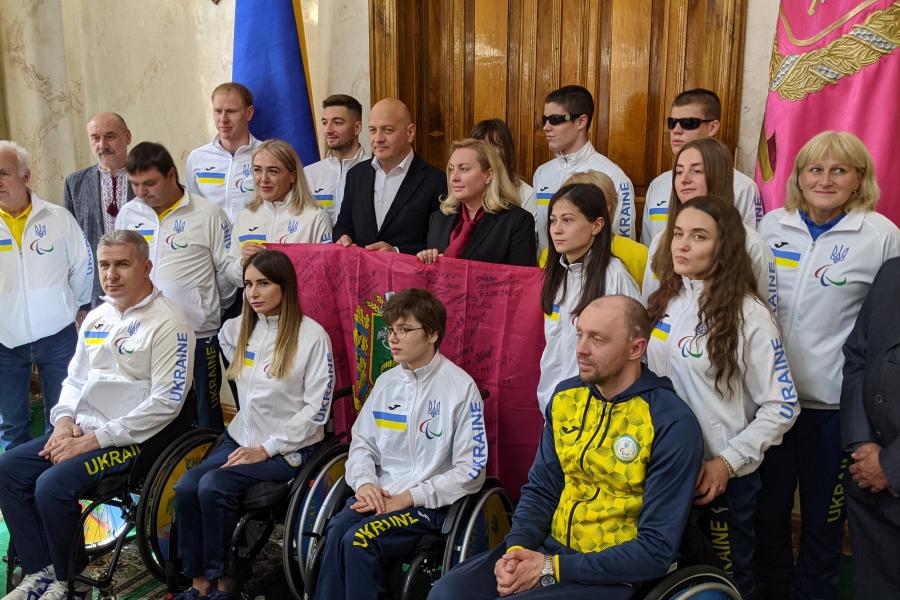 «Ви - приклад усім українцям, як треба боротися з викликами» - Олександр Скакун зустрівся з паралімпійцями