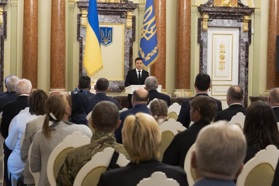 Президент: Рятувальники – це справжні герої сьогодення, і ми пишаємося ними Президент: Рятувальники – це справжні герої сьогодення, і ми пишаємося ними