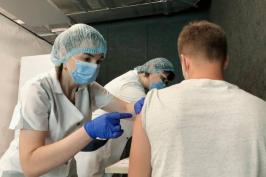 Люди з інвалідністю на Харківщині можуть вакцинуватися від COVID-19 вдома Люди з інвалідністю на Харківщині можуть вакцинуватися від COVID-19 вдома