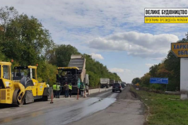На дорозі Полтава-Красноград стартували асфальтні роботи