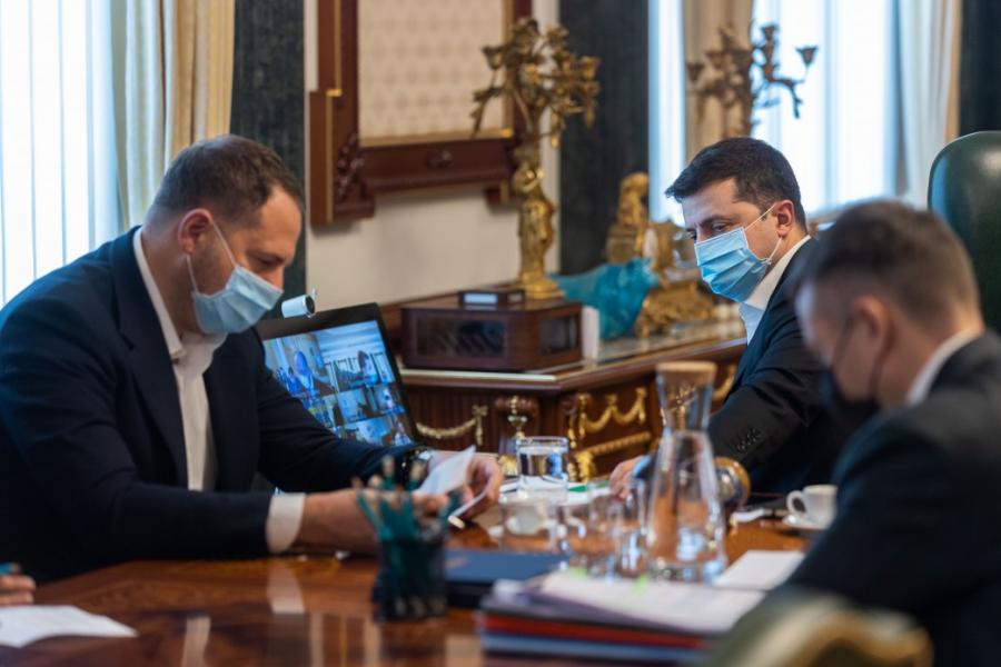 Пришвидшення вакцинації та боротьбу з підробленням COVID-сертифікатів обговорили на нараді у Президента Пришвидшення вакцинації та боротьбу з підробленням COVID-сертифікатів обговорили на нараді у Президента