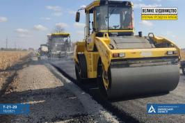 На дорозі Зачепилівка-Андріївка-Кегичівка-Старовірівка влаштовують шар з асфальтобетонної суміші На дорозі Зачепилівка-Андріївка-Кегичівка-Старовірівка влаштовують шар з асфальтобетонної суміші