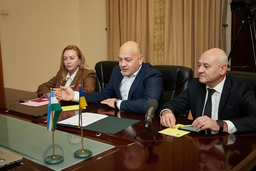 Керівник ХОДА провів зустріч із послом Узбекистану Керівник ХОДА провів зустріч із послом Узбекистану