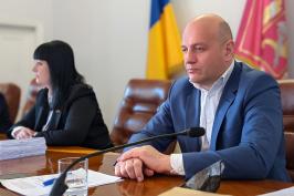 Ми формуємо владну команду, яка буде працювати в президентській філософії – Скакун