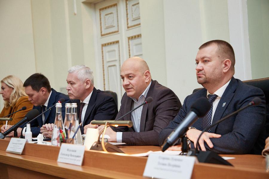 Олександр Скакун привітав працівників обласної прокуратури з професійним святом Олександр Скакун привітав працівників обласної прокуратури з професійним святом