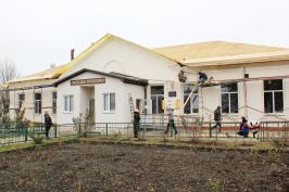 У Чугуївському ліцеї №7 проводять капітальний ремонт покрівлі У Чугуївському ліцеї №7 проводять капітальний ремонт покрівлі