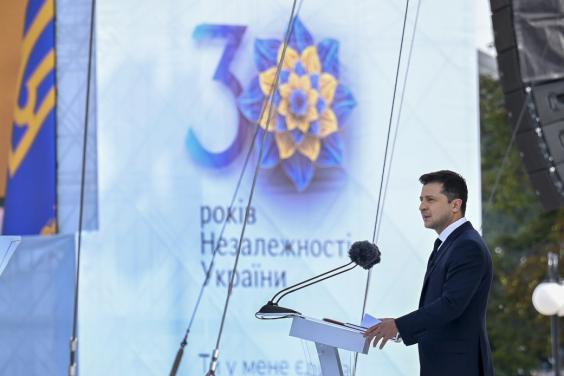 Президент присвоїв звання Героя України народному артисту Назарію Яремчуку (посмертно)