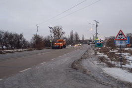 На дорогах області працюють 140 одиниць спецтехніки
