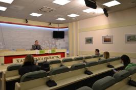 Дорожники Харківщини ліквідують ямковість, що виникає через коливання температур Дорожники Харківщини ліквідують ямковість, що виникає через коливання температур