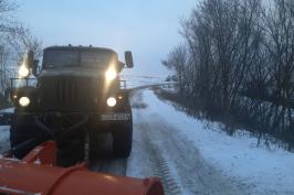 На місцевих дорогах області працює понад 30 одиниць спецтехніки На місцевих дорогах області працює понад 30 одиниць спецтехніки