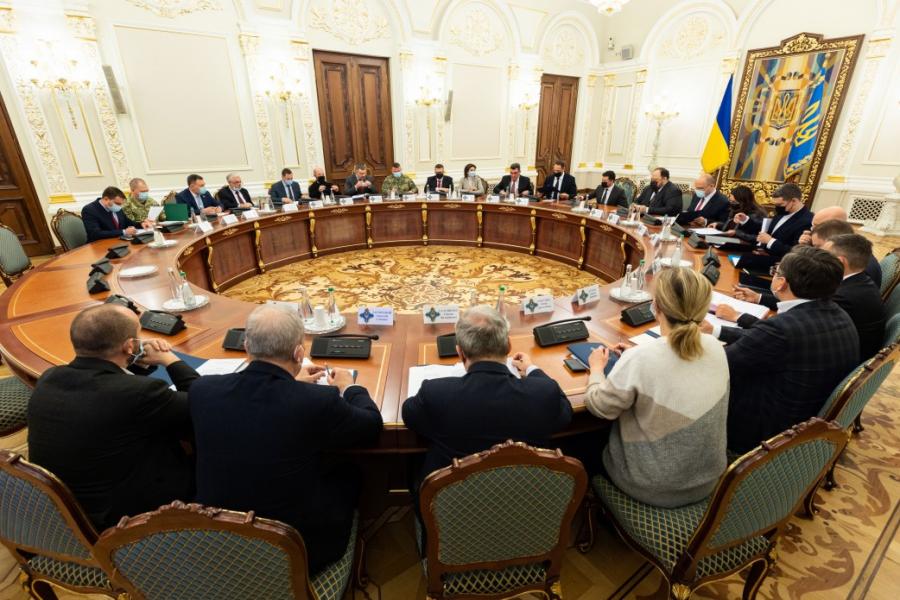 РНБО під головуванням Президента розглянула питання забезпечення національної безпеки від внутрішніх і зовнішніх загроз