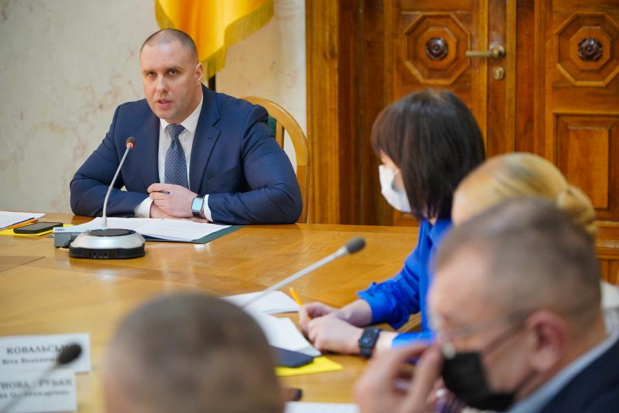 Роботи на дорогах області тривають безперебійно