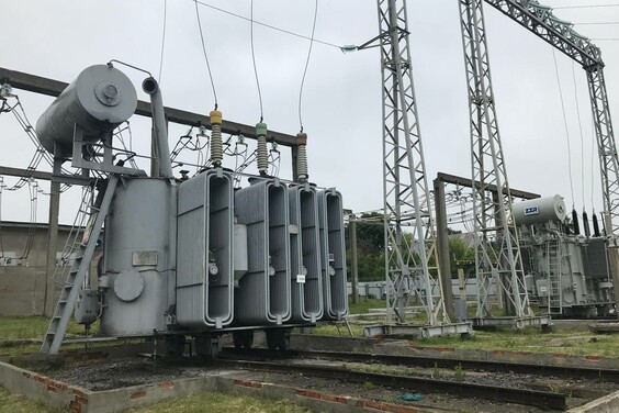 Енергетики відновлюють у Харкові роботу підстанції "Жуковського"