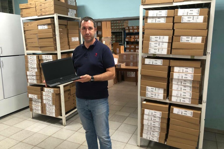 Харьковская область получила 600 ноутбуков для медиков
