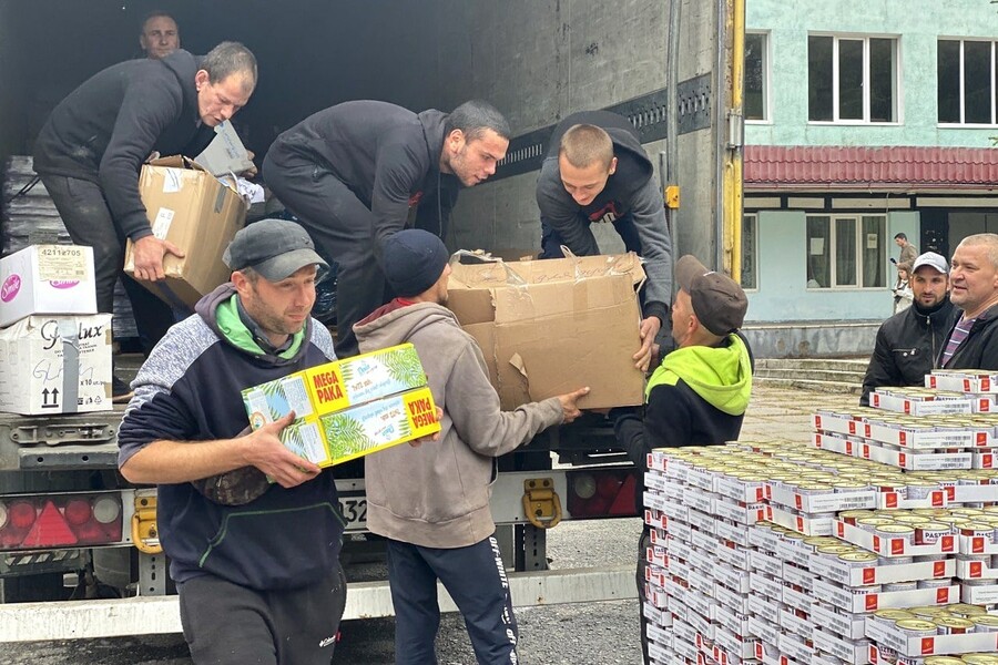 Продовжуємо доставляти гуманітарні вантажі до мешканців звільнених районів Харківщини – Синєгубов