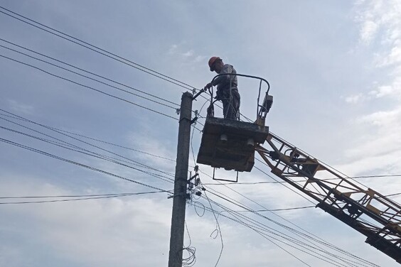 У Харківському районі триває відновлення електропостачання