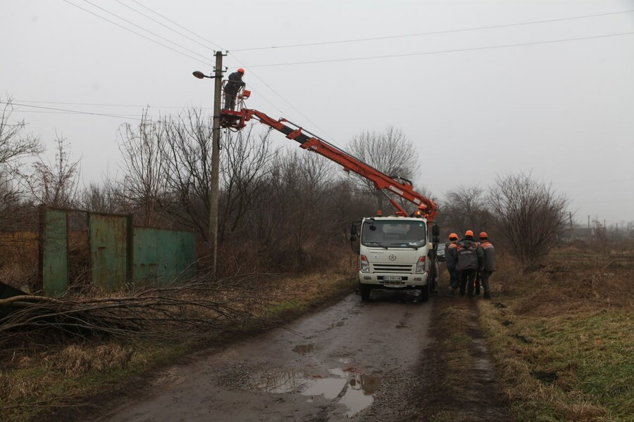 У селі Макарове повністю поновили електропостачання