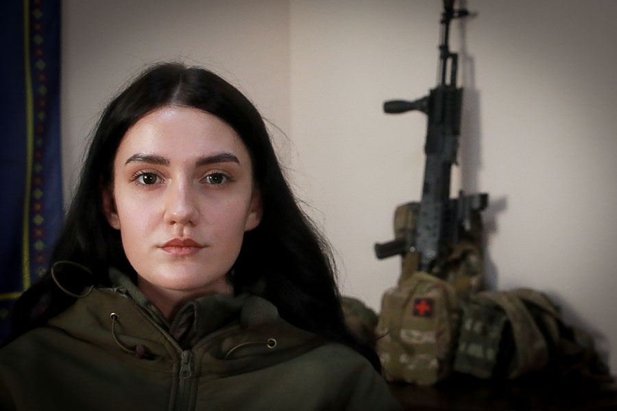 «Чекаю на хлопців та дівчат, які повернуться з полону», – офіцерка бригади «Азов» Марія поділилися своєю історією