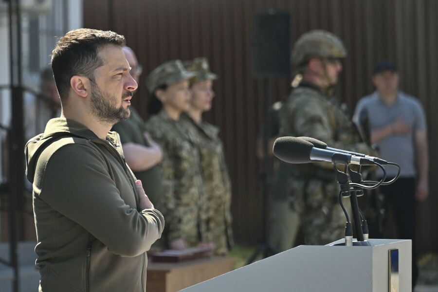 Надійний зв’язок з’єднує українців, дає нашим воїнам і Україні змогу бути ефективними в обороні – Президент