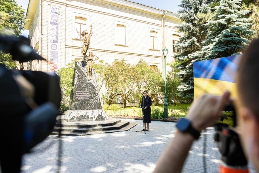 У Харкові відкрили пам'ятник дітям, які загинули внаслідок агресії рф проти України