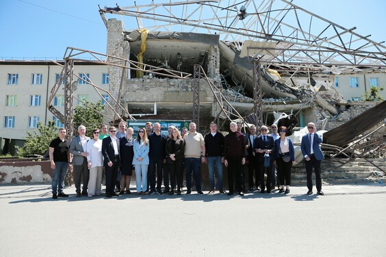 Представники посольств дев'яти європейських країн відвідали Ізюм
