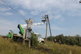 Енергетики завершують відновлювальні роботи у деокупованому селі Замулівка Вовчанської громади