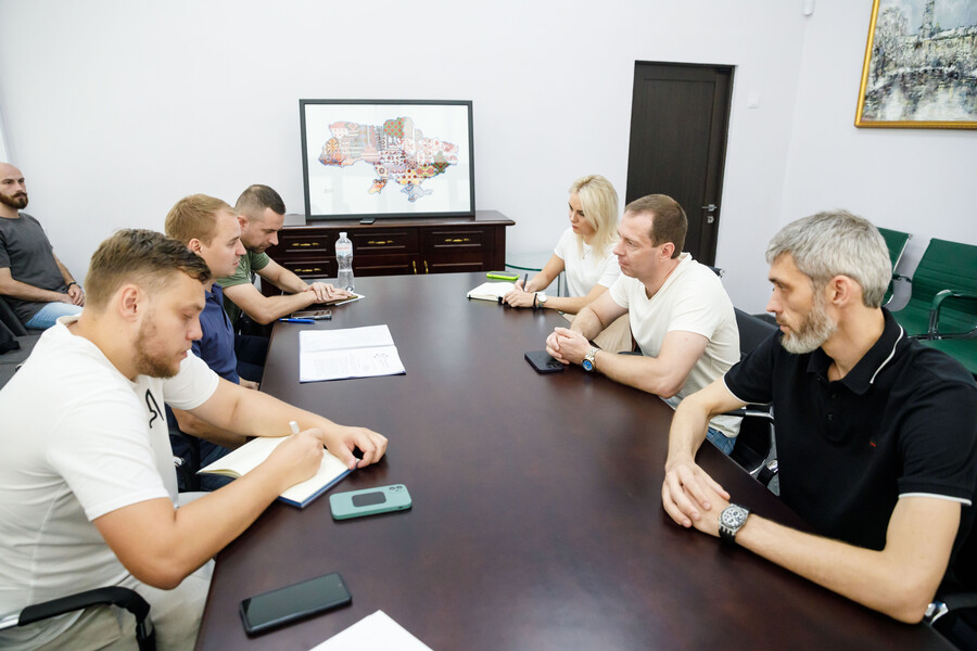 Євген Іванов зустрівся з керівниками Ради волонтерів області