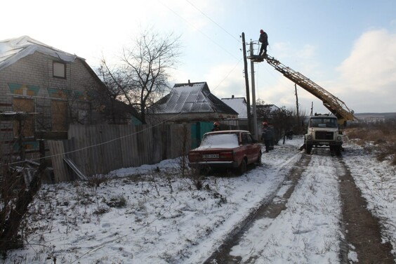 У селі Дубівка Дергачівської громади повністю відновили електропостачання