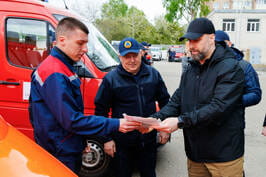 Підрозділам ДСНС у Лозівській та Харківській громадах передали спецтехніку й обладнання