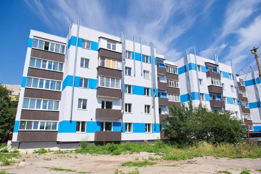 У Старосалтівській громаді триває відновлення багатоквартирних житлових будинків та об'єктів соціальної інфраструктури