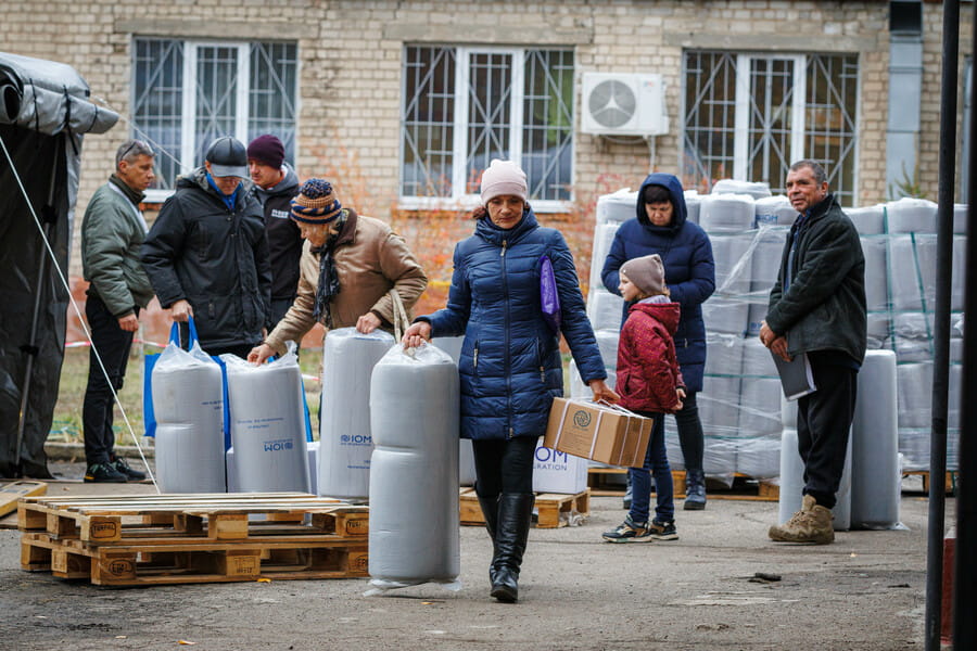 «Щодня евакуйовуємо більше ста людей з небезпечних територій Харківщини», - Олег Синєгубов