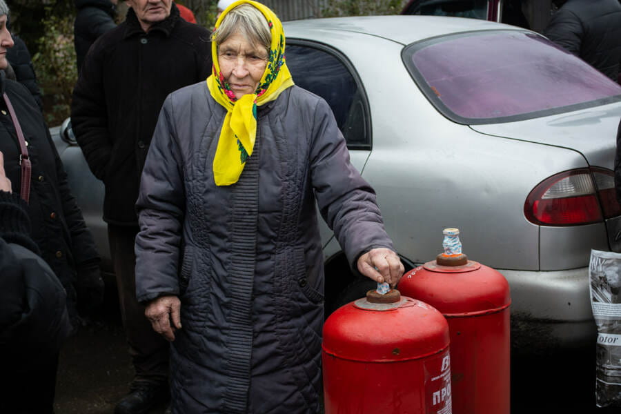 Жителів Харківщини продовжують забезпечувати балонами зі скрапленим газом