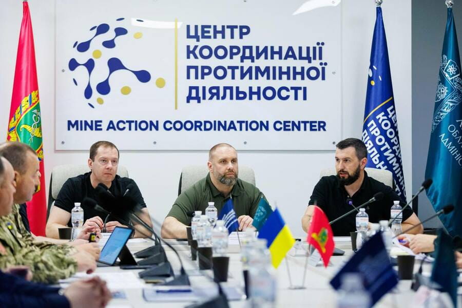 Маємо пришвидшувати темпи розмінування деокупованих та постраждалих територій Харківської області – Олег Синєгубов Маємо пришвидшувати темпи розмінування деокупованих та постраждалих територій Харківської області – Олег Синєгубов